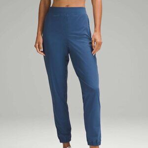 Lululemon Adapted State High-Rise Jogger *Full Length Size 4